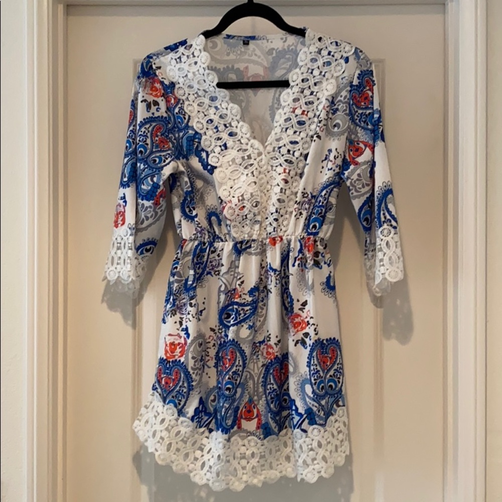 Half- sleeved lace tunic